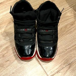 Gently Used | Nike Air Jordan 11 Retro Kids | kids size 4.5